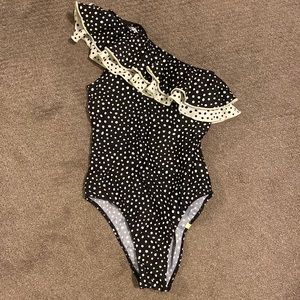 The Ruffle Sidestroke - On the dot